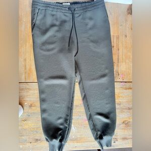 Aritzia Wilfred crepe joggers